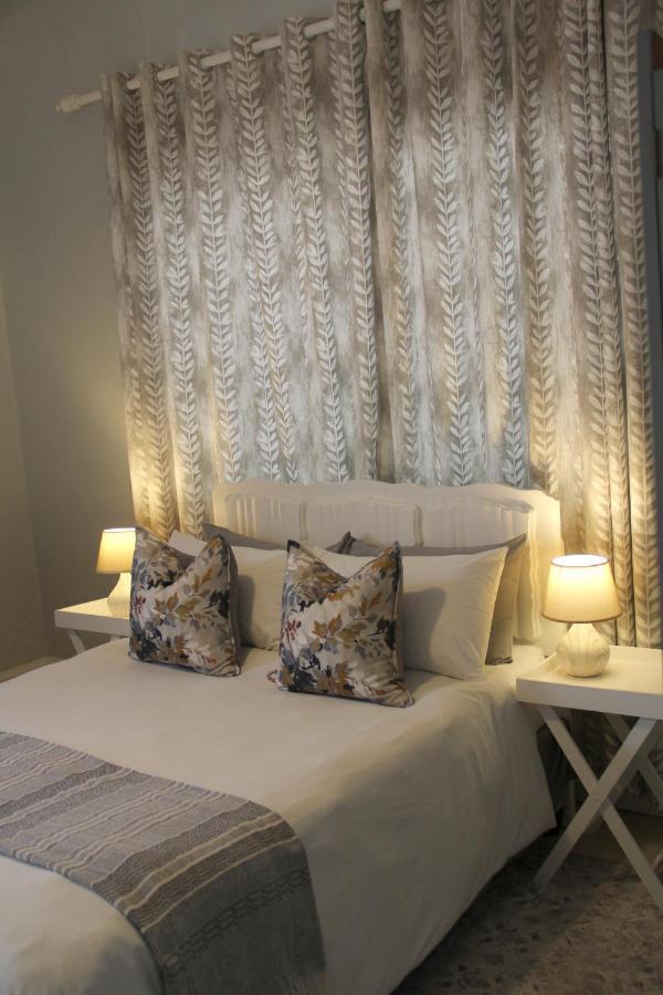 @Karoo Guesthouse Graaff-Reinet Εξωτερικό φωτογραφία